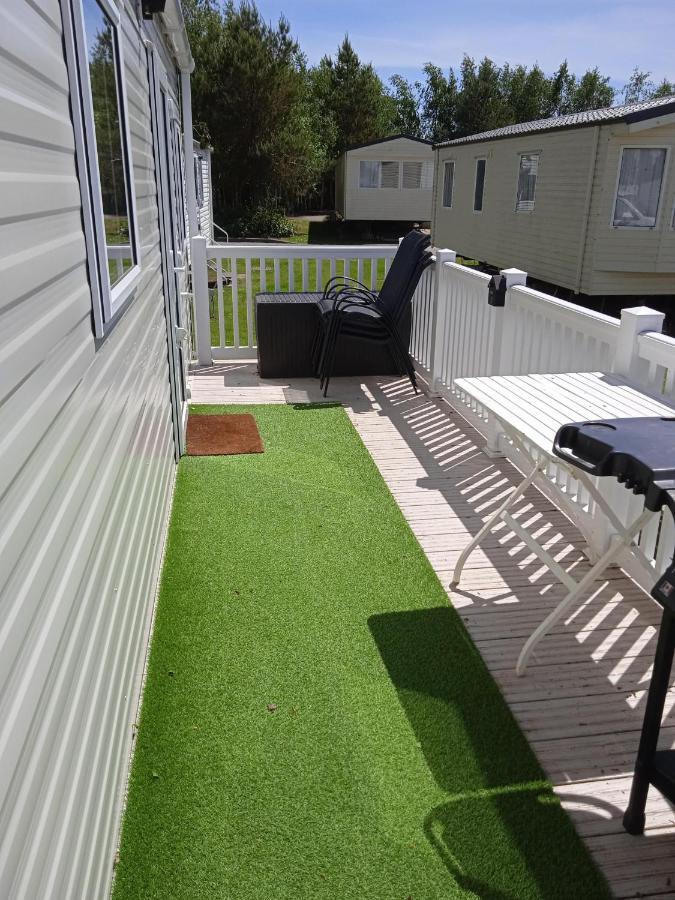 Appartement Chalet, Balcony, Bbq, Sleeps 6, à Lytchett Minster Extérieur photo